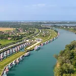Marina Azzurra *